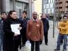 Vecinos de Elche se concentran para exigir facilidades en el pago de las hipotecas 